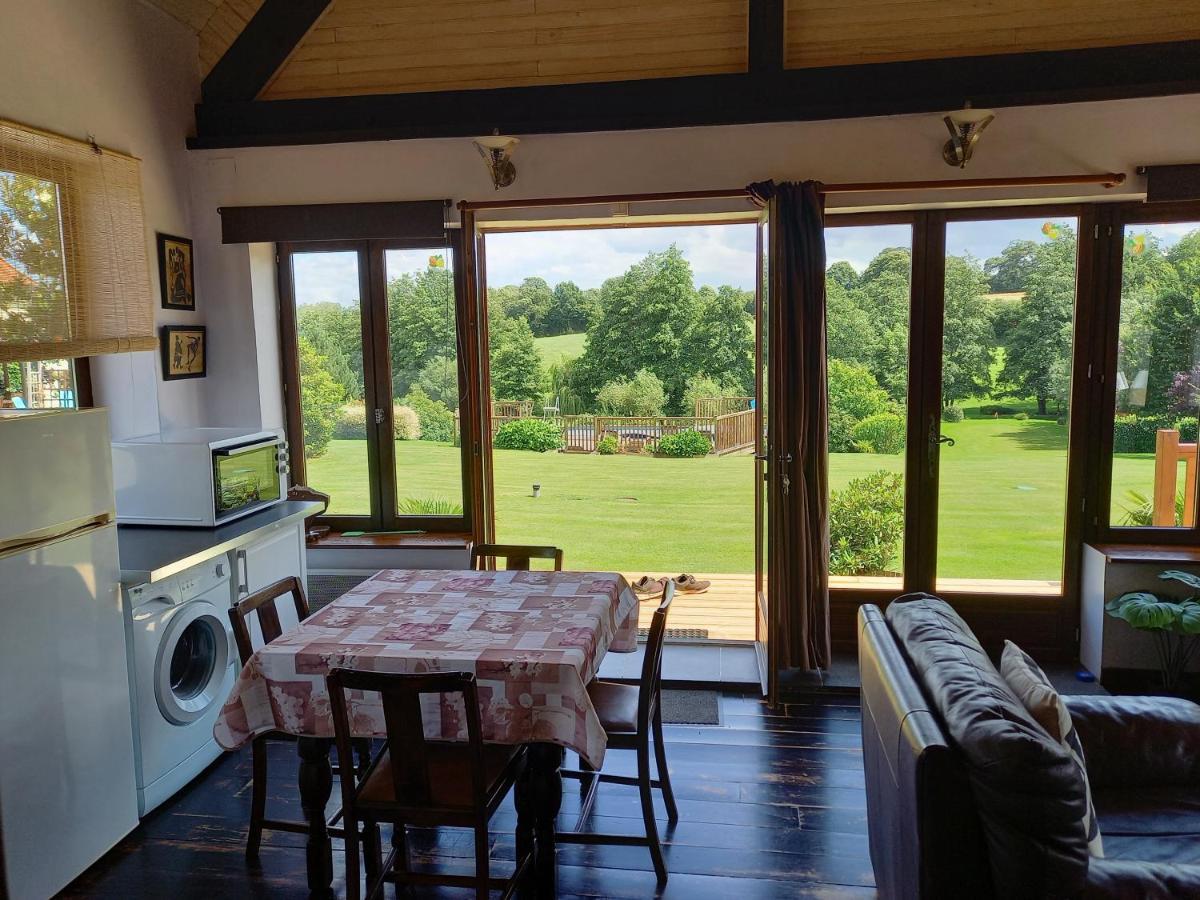 La Gasteboisiere With Swimming Pool And Games Room Le Mesnil-Adelee Екстериор снимка