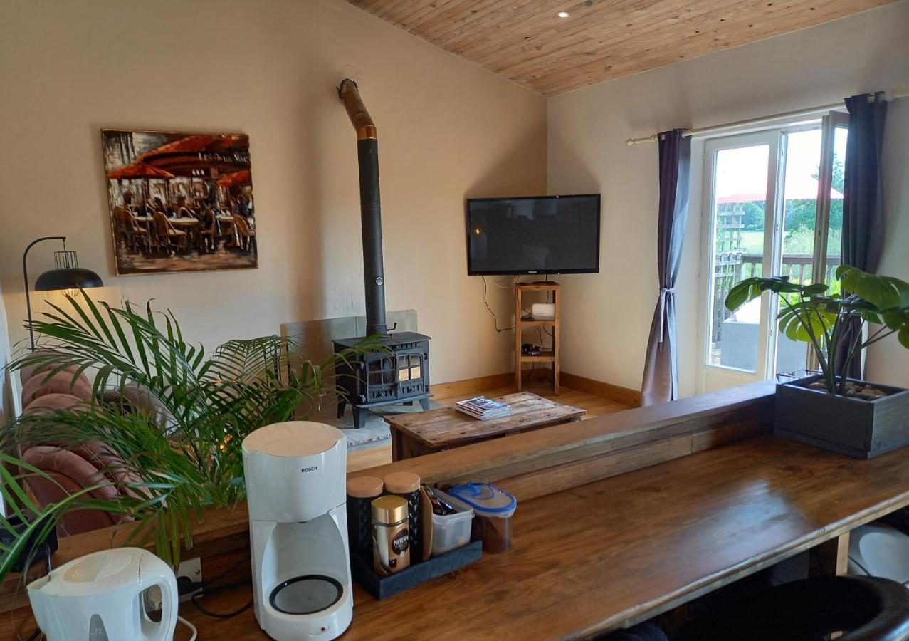 La Gasteboisiere With Swimming Pool And Games Room Le Mesnil-Adelee Екстериор снимка